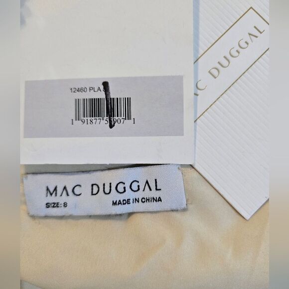 Mac Duggal 12460 Embellished Lace Evening Gown NWT size 8 Platinum - Picture 7 of 7